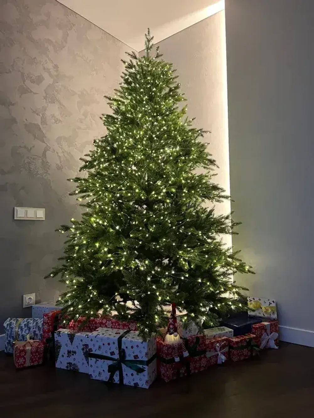 Ель искусственная «Сириус» (Литая хвоя) 185 см / 1,8 м