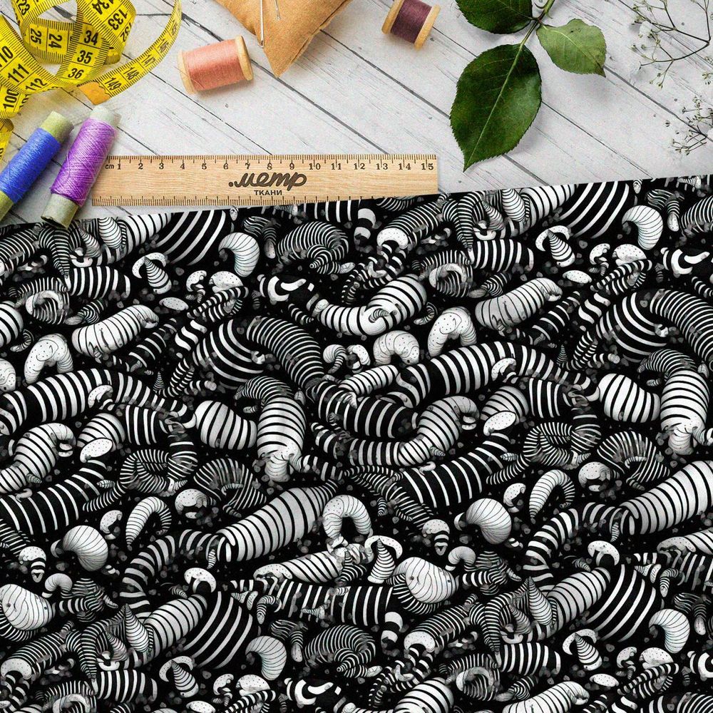 Ткань Барби бело-серые абстракции