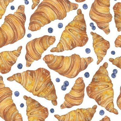 Круассаны с ягодами на белом фоне
