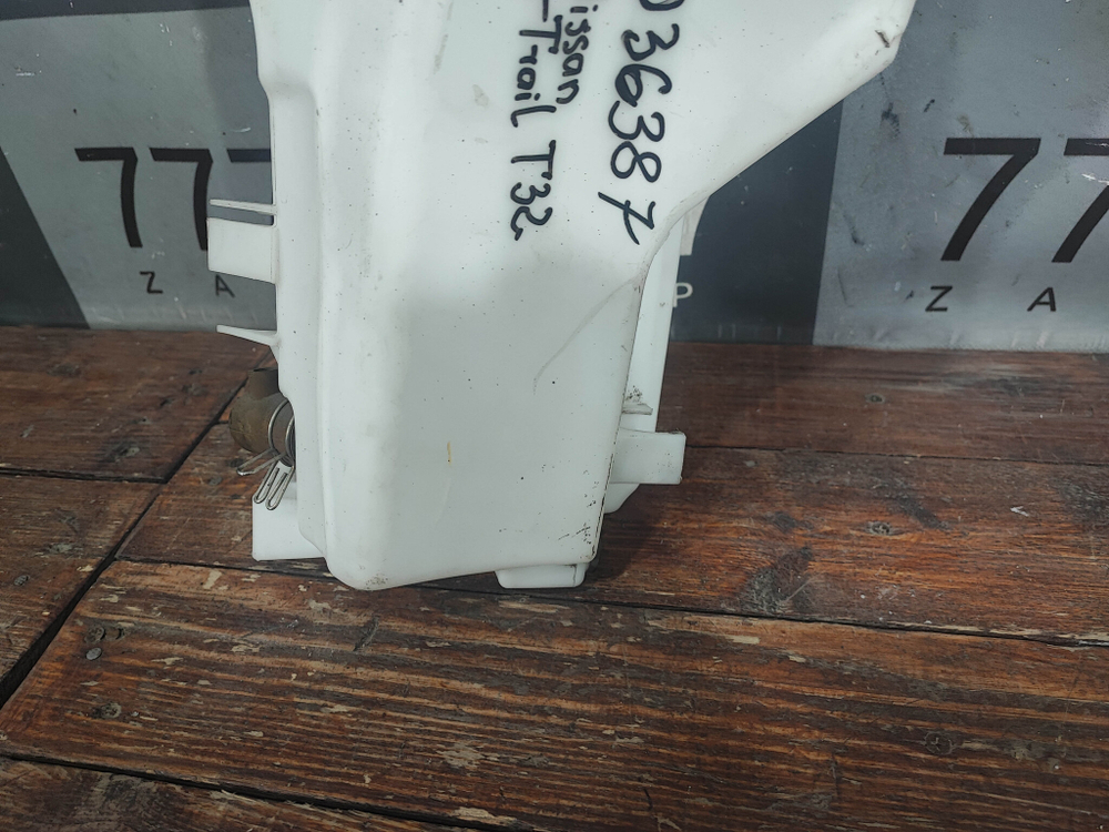 Бачок омывателя Nissan X-Trail 3 (T32)  Б/У Оригинал 289104CC0A