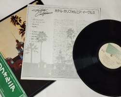Винтажная виниловая пластинка LP Eagles Hotel California (Japan 1981) (Green Obi) Victim Of Love