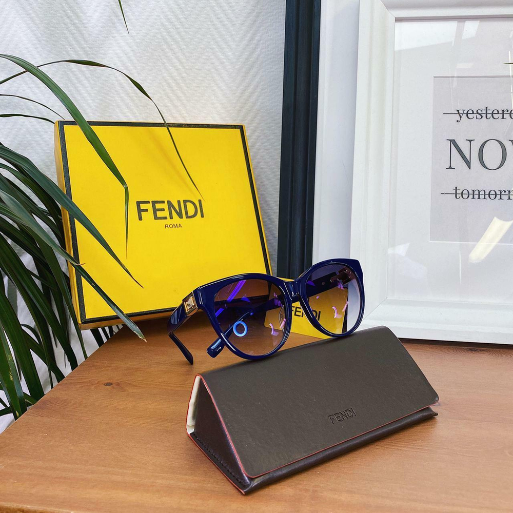 Солнцезащитные очки