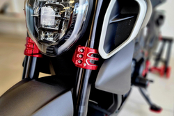 PSB12 CNC RACING TRIPLE CLAMPS BOTTOM YOKE (DVL V4)