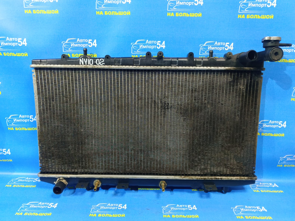Радиатор двигателя NISSAN WINGROAD 1996