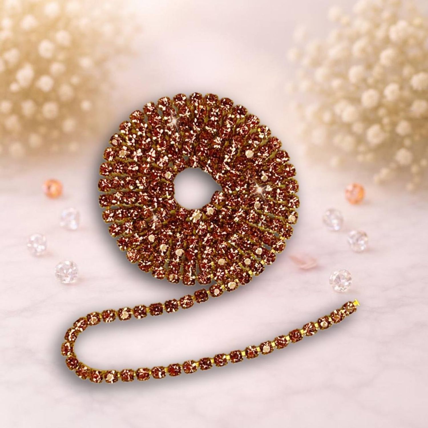 Стразовая лента 2,5мм цвет золото-розовый (упаковка 1м)