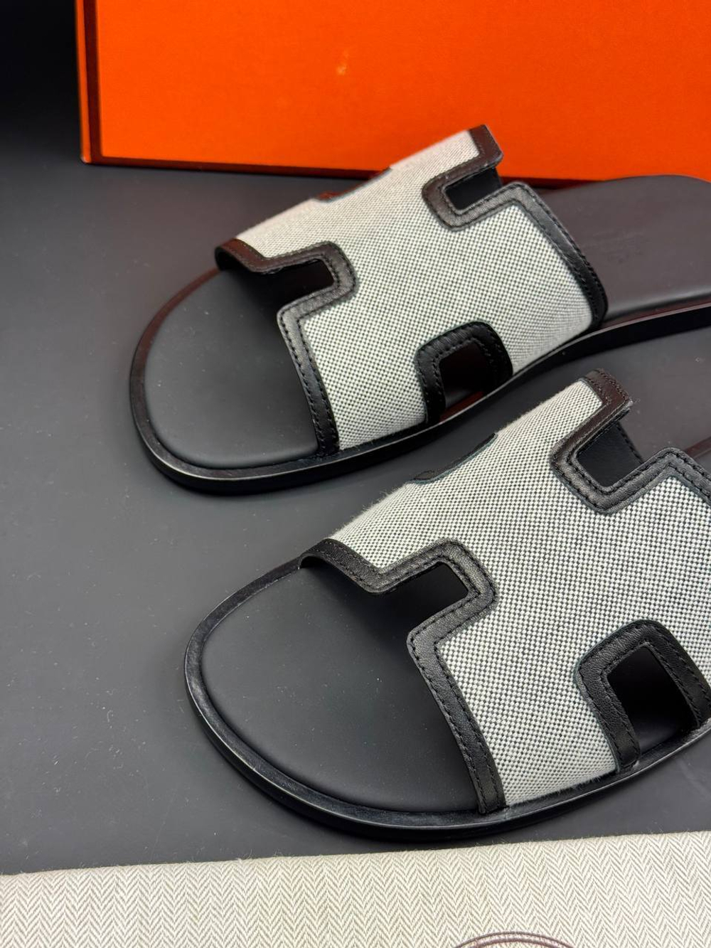 Шлёпанцы Hermes