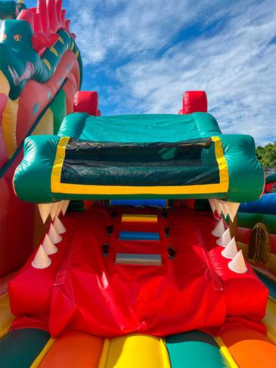 Коммерческий надувной батут «Змей Горыныч» с механизированной головой 14*8*7 м