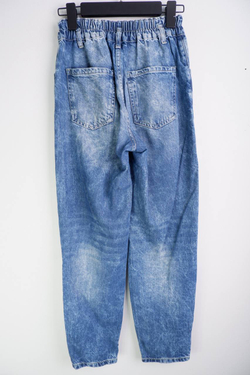 Джинсы Bershka удобные и стильные, визуально 44 размер