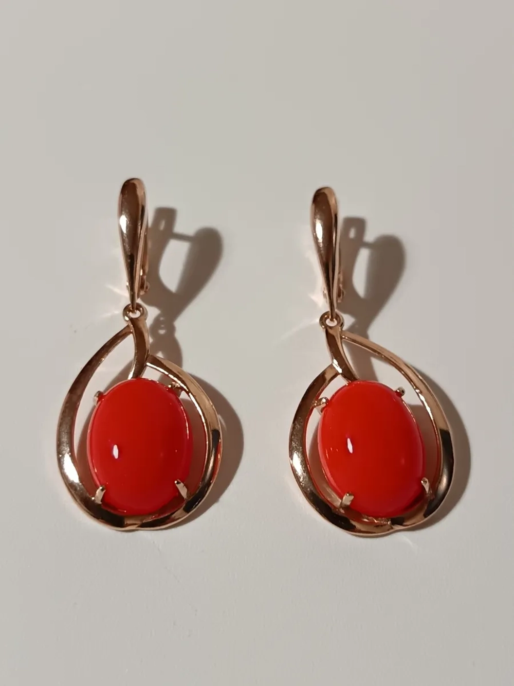 Серьги серебряные с кораллом прессованным