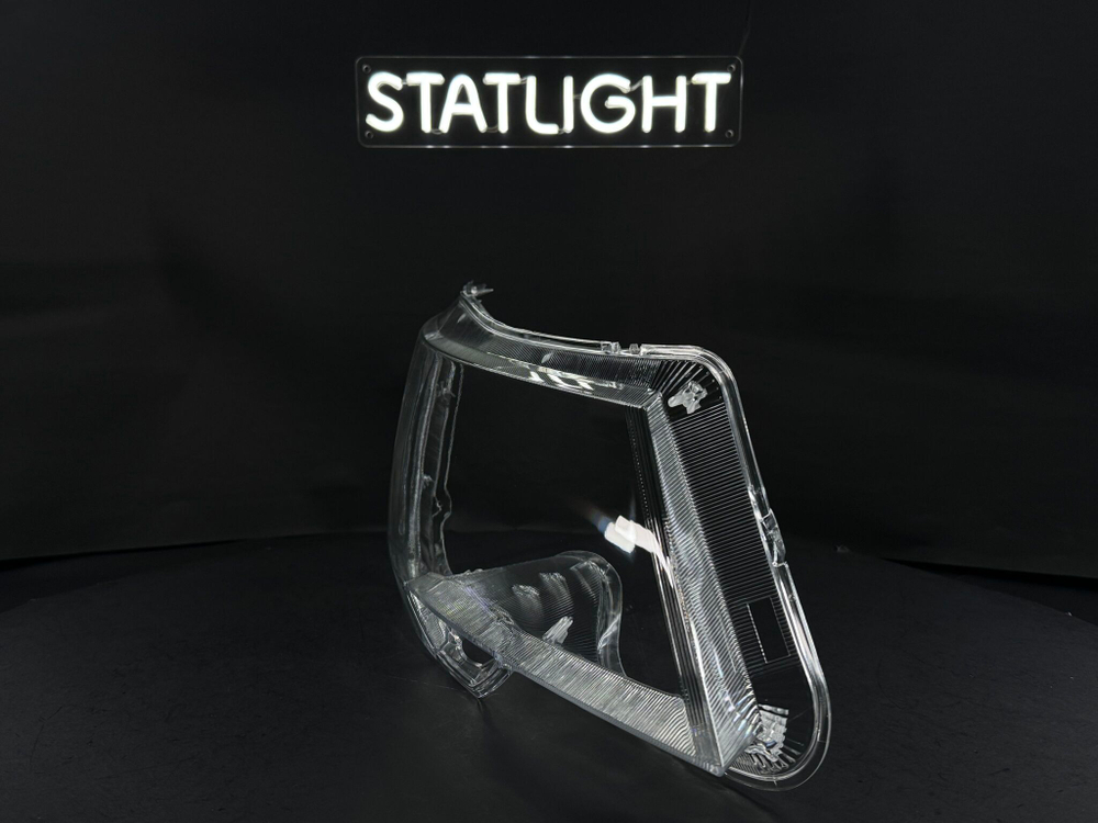 Правое стекло фары Skoda Superb 2 2013-2015 рест