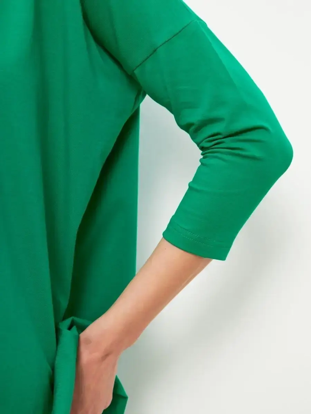 Лонгслив оверсайз с рукавом 3/4