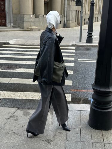 Черная укороченная куртка Coline из эко кожи