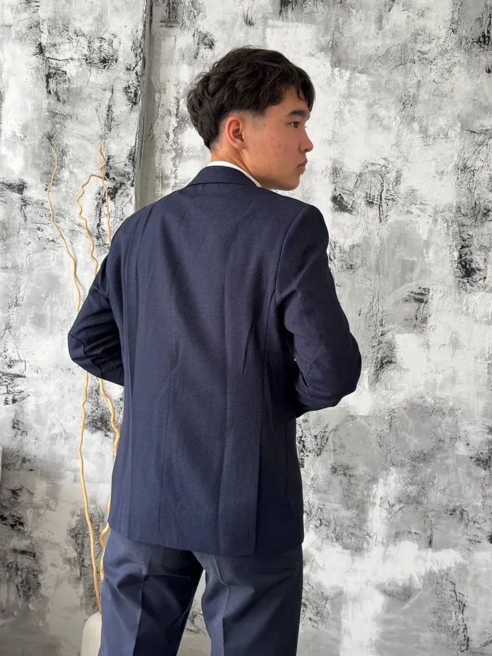 Пиджак мужской классический приталенный