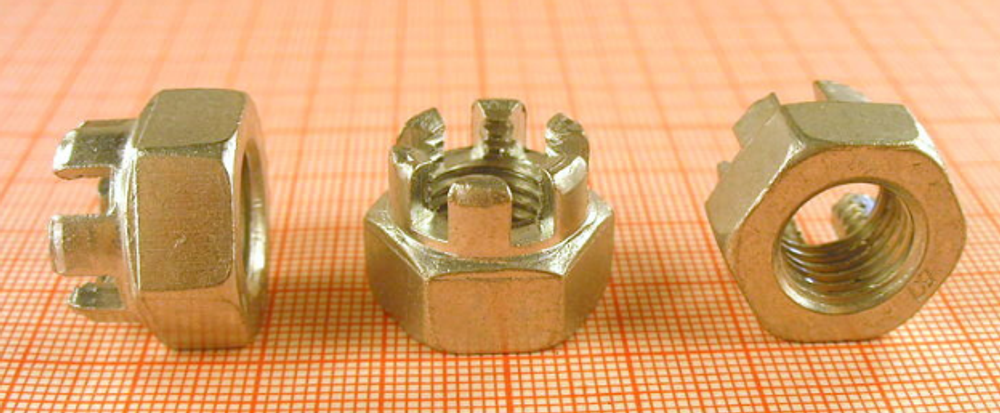 Гайка 12х1.50 корончатая маятника 2101