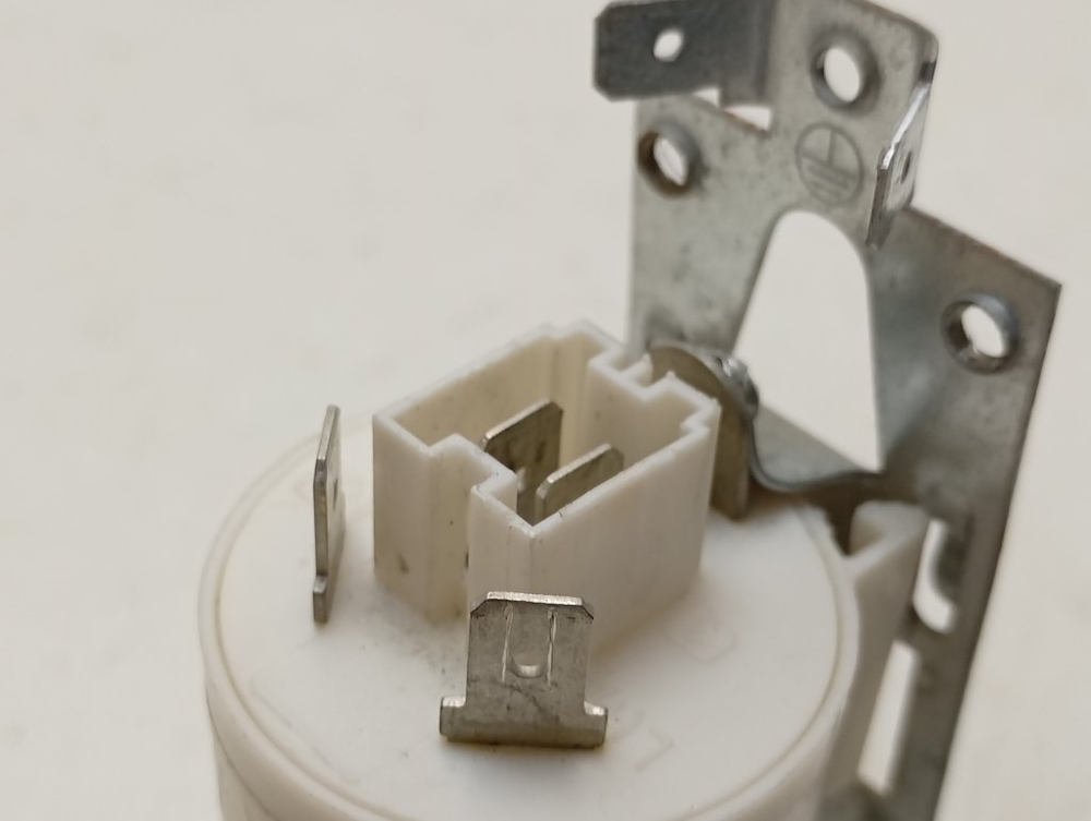 45У82 кт60 Сетевой фильтр для стиральной машины Атлант ФС250/16 б/у