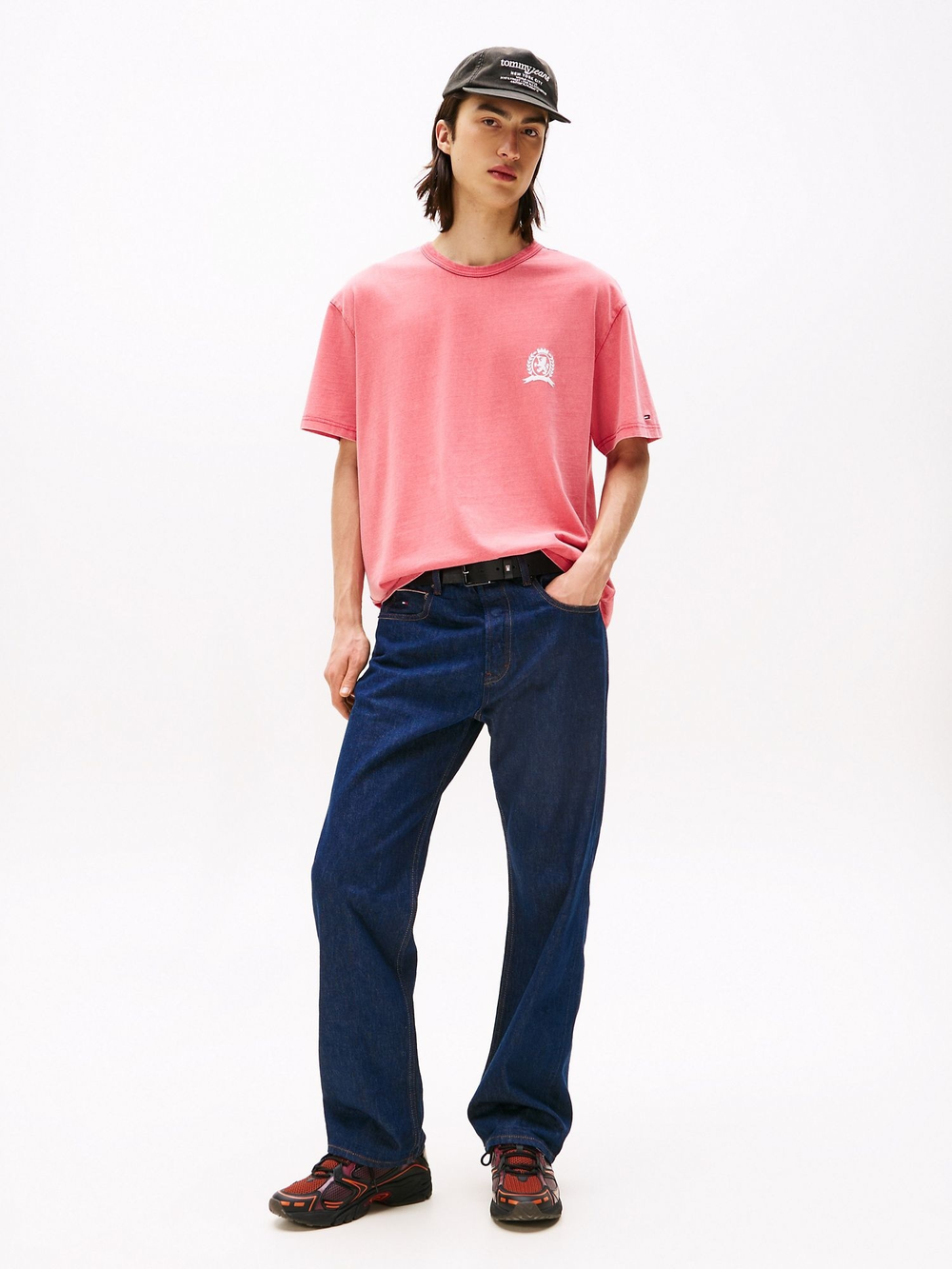 Футболка Tommy Jeans Heritage Crest Vintage Cerise