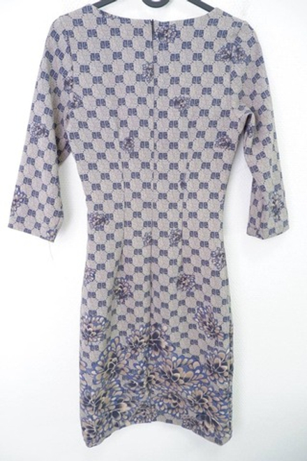 Платье с принтом 42 размер