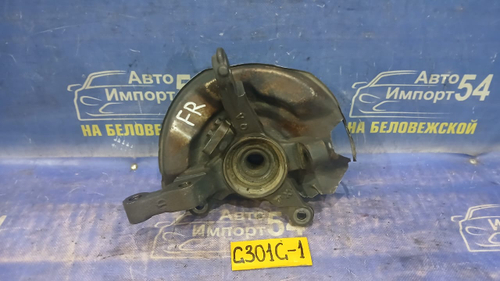 Ступица передняя правая DAIHATSU PYZAR 1997