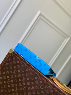 Louis Vuitton Pochette Voyage MM