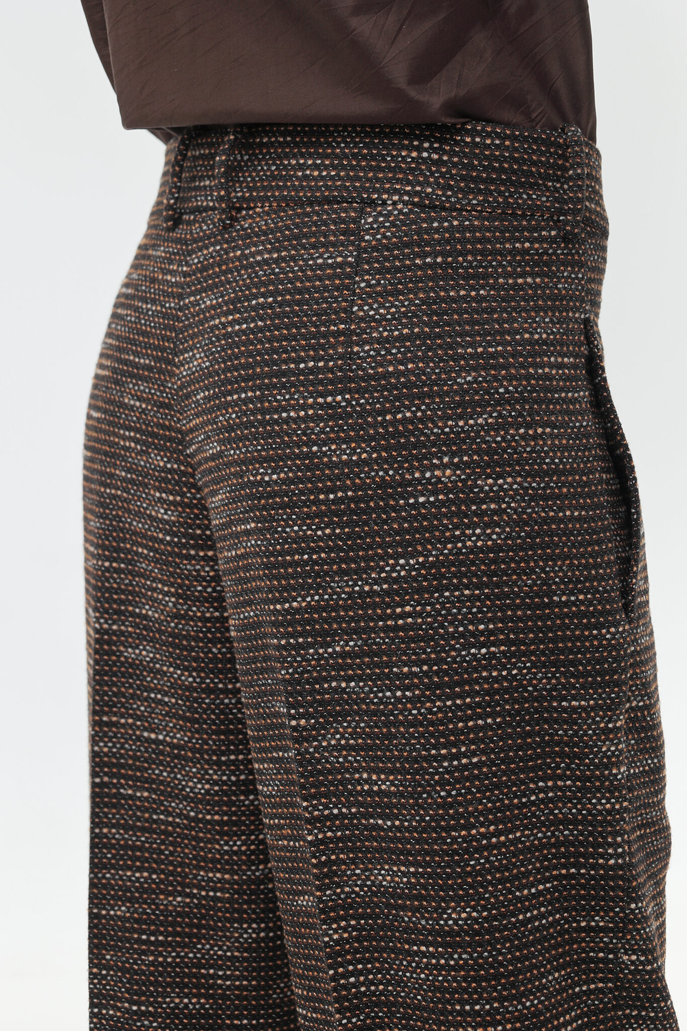 Брюки из фактурной ткани