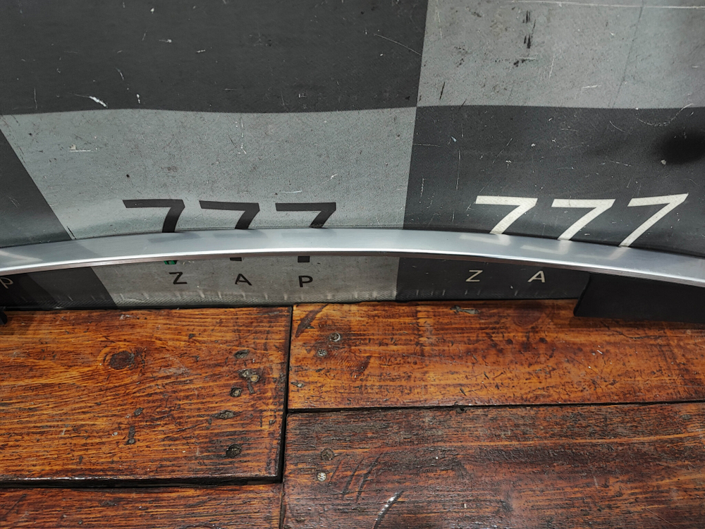 Накладка крышки багажника Hyundai Santa Fe 4 (TM) 18-21 Б/У Оригинал 87311S1000