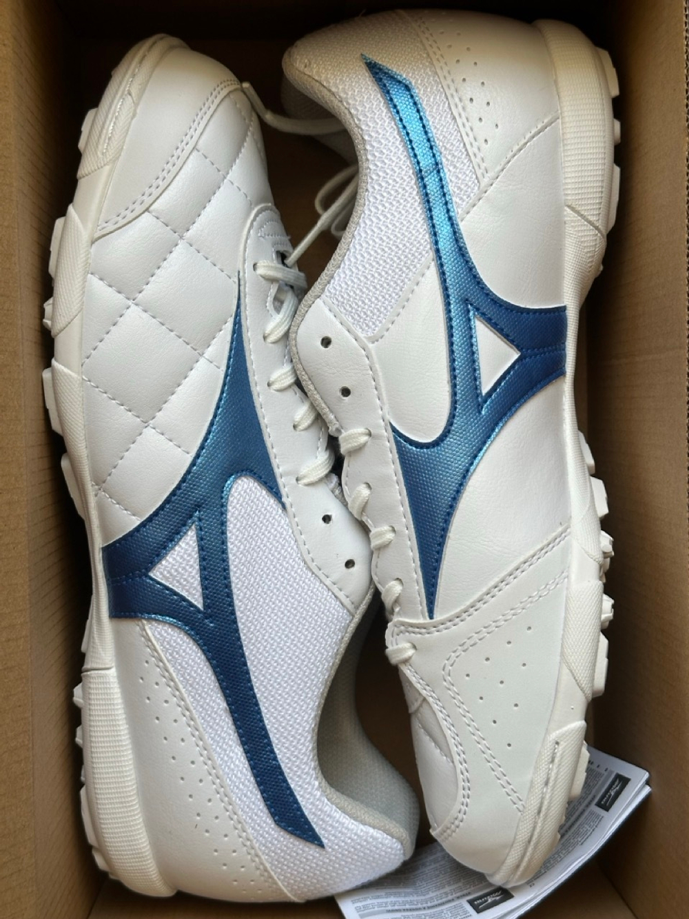 Сороконожки Mizuno Morelia Sala Club TF - белый