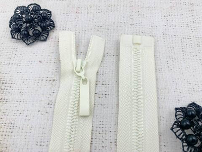 Молния трактор литая T5, L 75 см, молочный