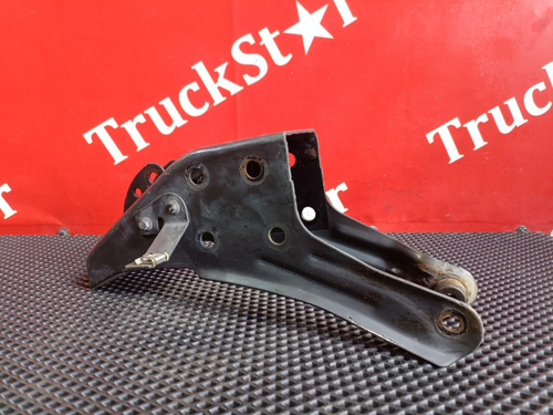 Кронштейн замка кабины правый