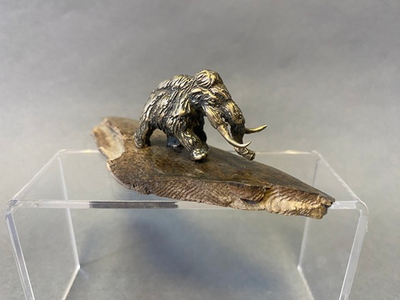 Мамонт шерстистый большой