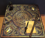 Скатерть-Алтарь "Энохеанской магии" черно-золотой