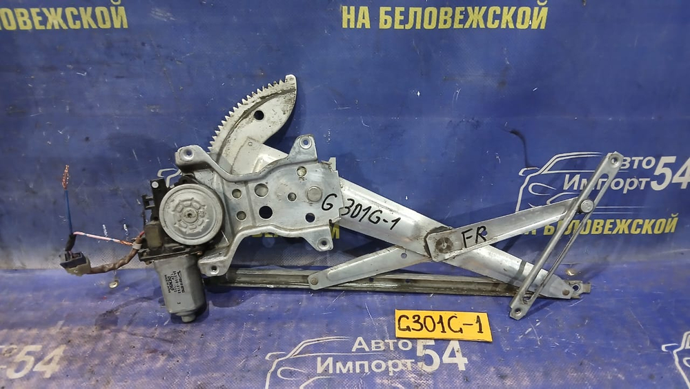 Стеклоподъемник передний правый DAIHATSU PYZAR 1997