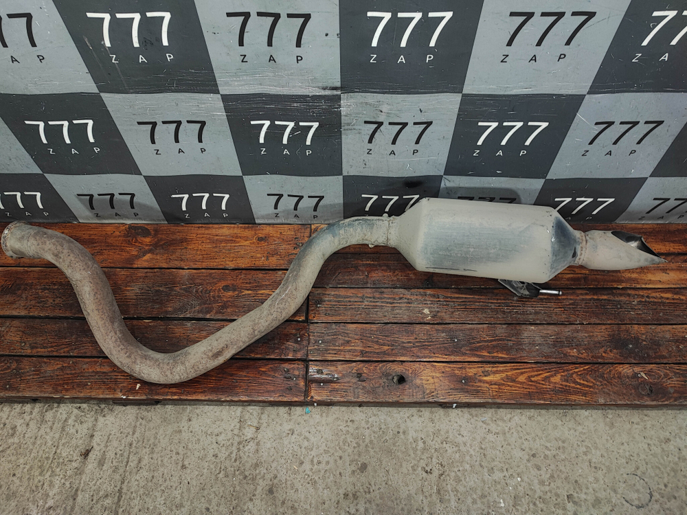 Глушитель задняя часть Toyota Land Cruiser 200 07-21 Б/У Оригинал 1743051020