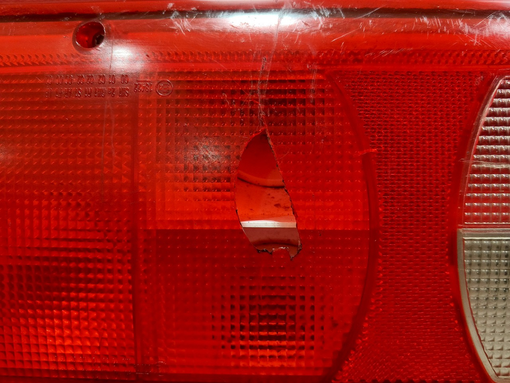 Фонарь задний правый