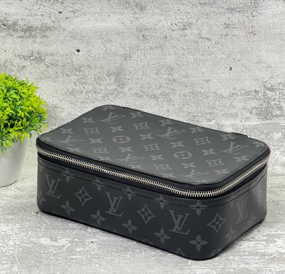 Несессер Louis Vuitton