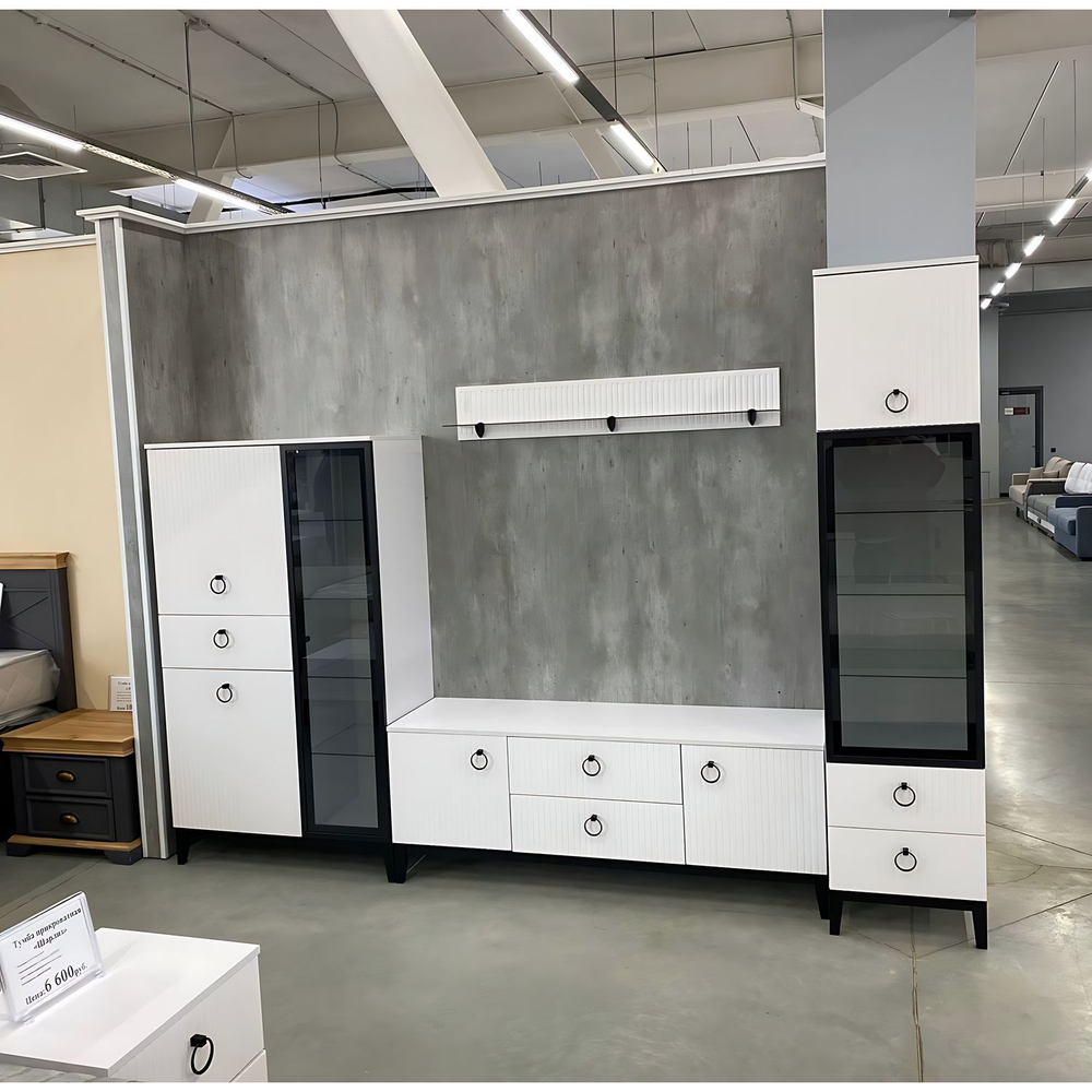 Стенка в гостиную со шкафом Дуб Табачный/Бисквит, Тоскана, 375,6х44,6х215 см