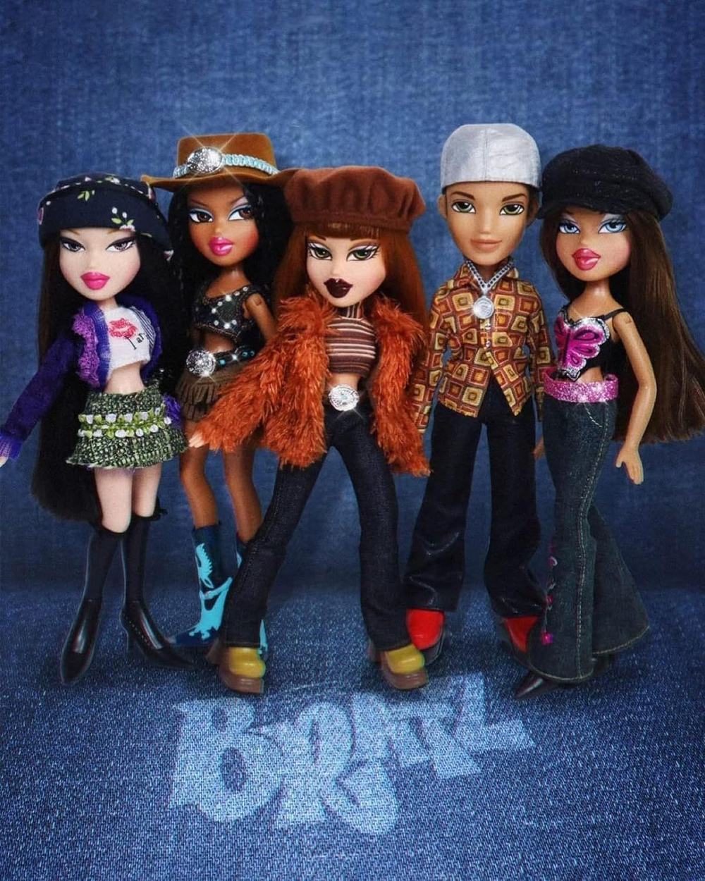 Кукла Братц Куми с 2-мя аутфитами и постером