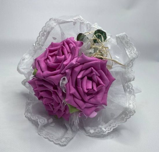 Свадебный букет из маков из орхидей