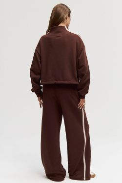 Олимпийка на молнии с лампасами шоколадного цвета