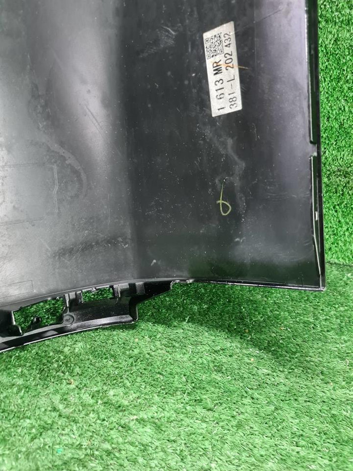 Бампер задний левай часть Toyota Alphard 3 (17-23)