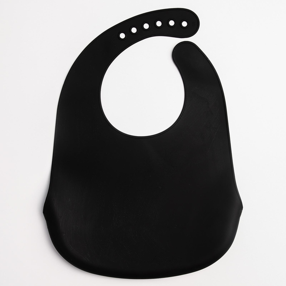 6031177 Нагрудник силиконовый, непромокаемый, на застежке, с карманом, цвет черный