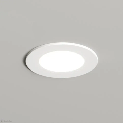 Комплект светильника для ванной и лампы белый