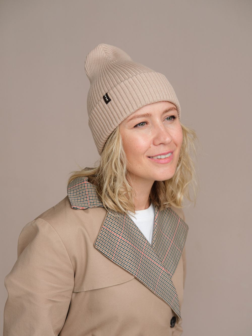 Шапка вязаная весенняя/осенняя МУЛА(Сандал)