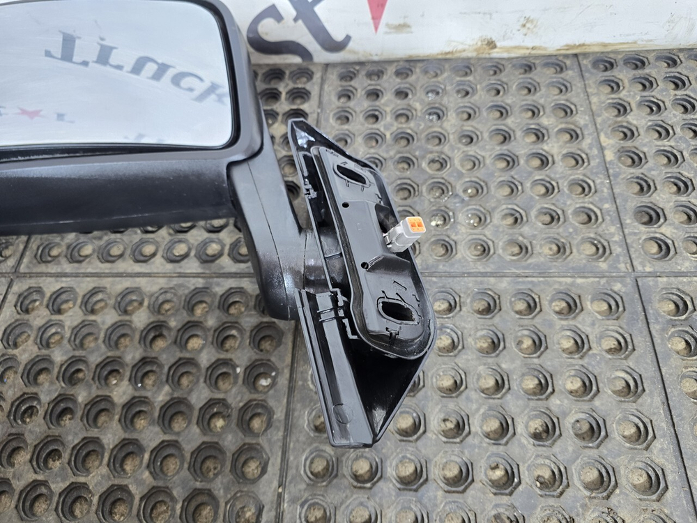 Зеркало заднего вида боковое правое 2020г.