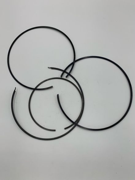 Стопорные кольца (в ассортименте) цена за штуку