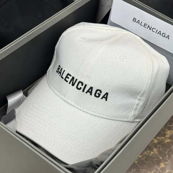 Бейсболка Balencaga, белый