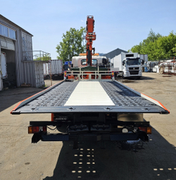 Эвакуаторная платформа 4.5 т с КМУ 3.2 т на шасси Isuzu Elf KV600