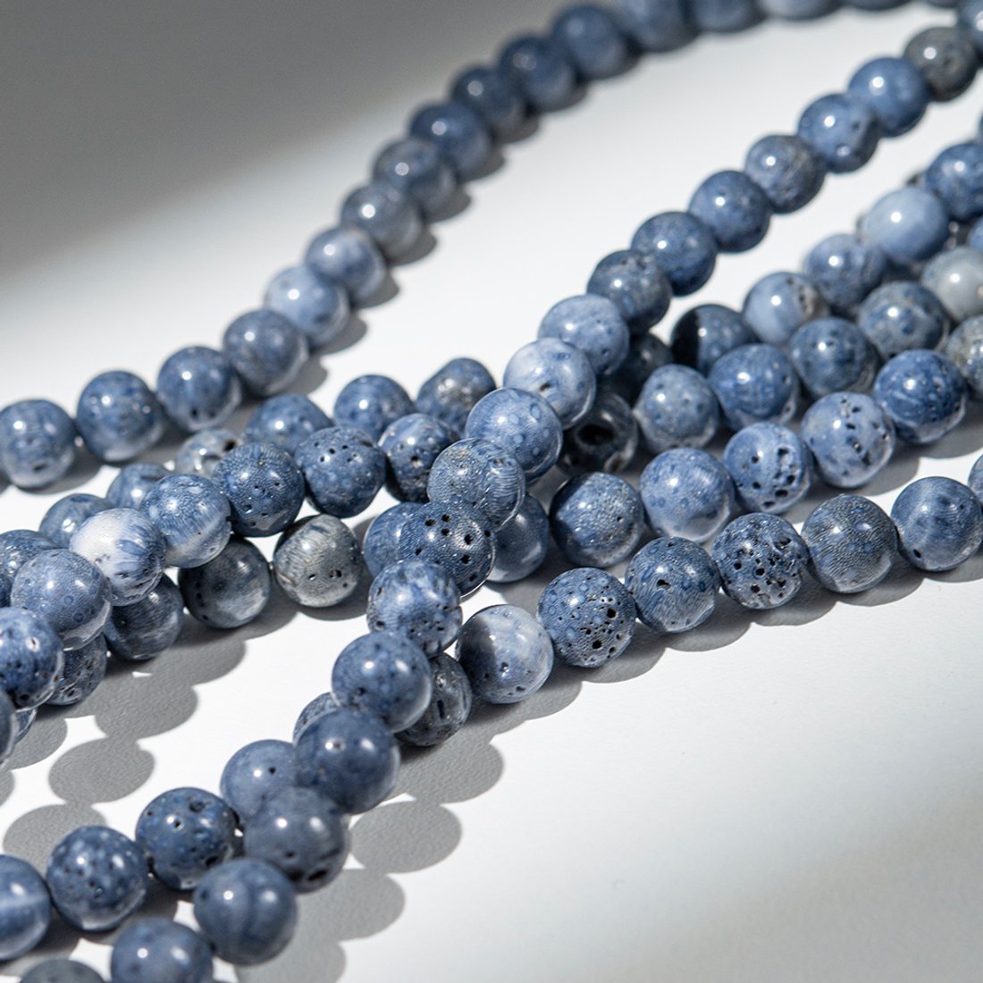 Голубой коралл Акори натуральный, бусины в форме шара 8,5мм
