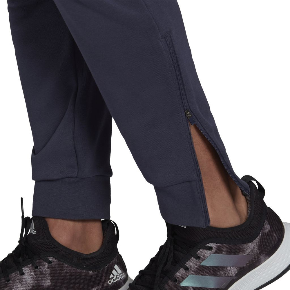 Мужские теннисные штаны Adidas Category Graphic Pant M - shadow navy/app sky rush