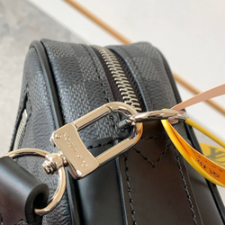 Борсетка Louis Vuitton