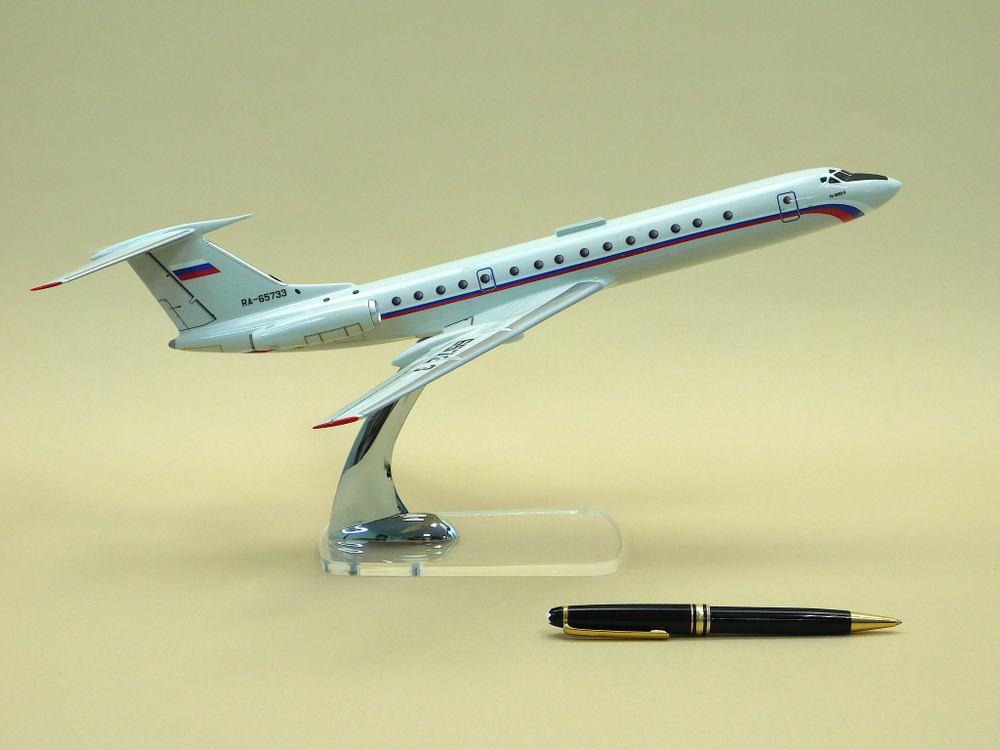 Модель самолета Ту-134Б-3 (М1:100, СЛО России)